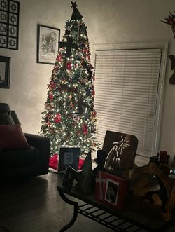 Pre lit 9ft Christmas tree in bag! Like new!