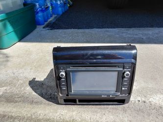 Free - 2014 Tacoma radio - screen don't work