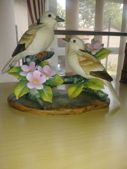 PALOMAS DE PORCELANA.