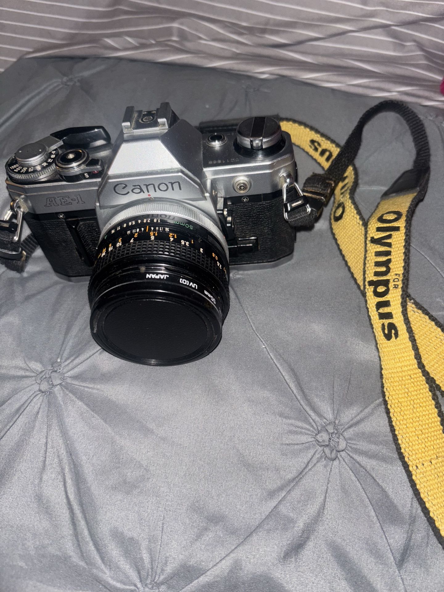 CANON AE-1