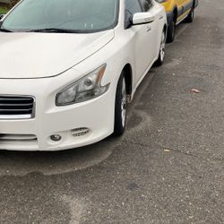 FULLY LOADED NISSAN MAXIMA SPORT 189k Original Owner Smog Clean title 