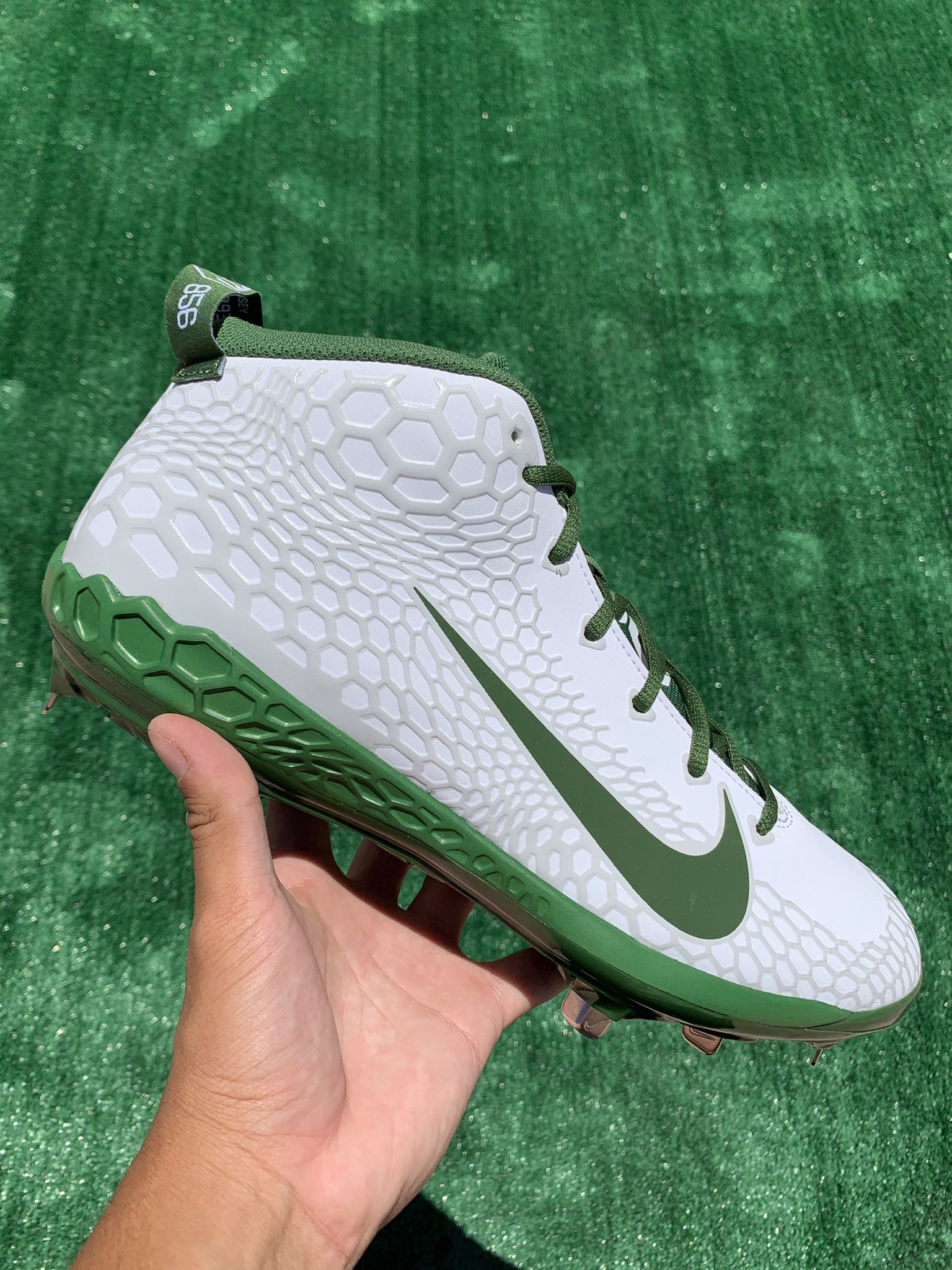 NIKE FORCE ZOOM TROUT 5 PRO “WHITE / FOREST GREEN” METAL BASEBALL CLEATS (Size 12, Men’s)
