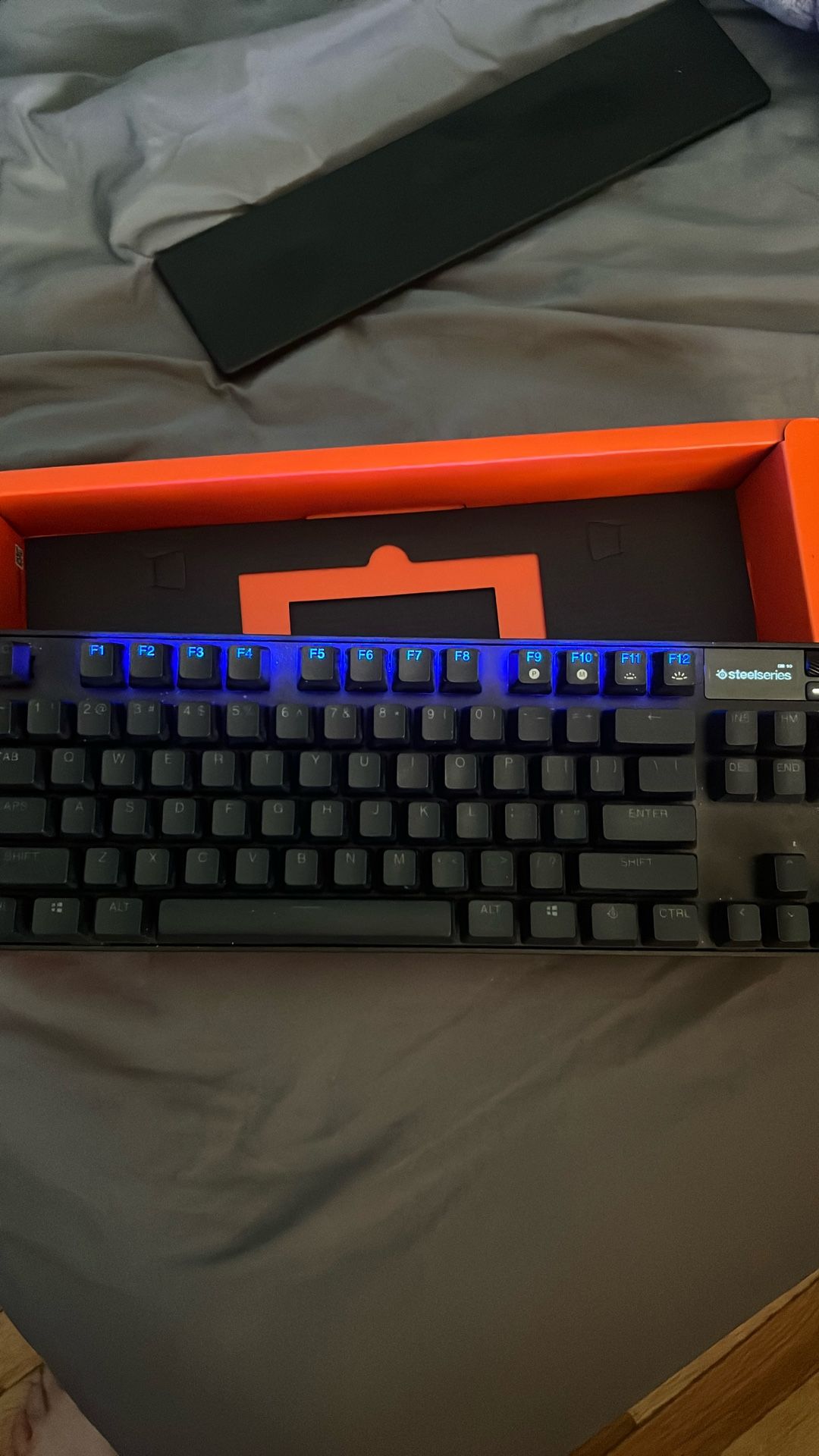 Steelseries Tkl Pro Wireless Gaming Keyboard