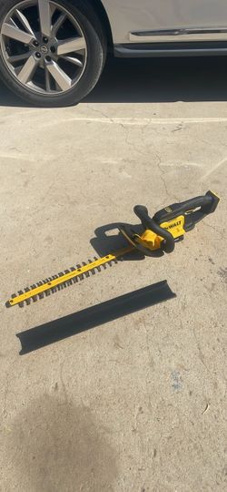DEWALT 20V MAX 22 in. Cordless Battery Powered Hedge Trimmer (Tool Only)