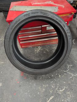 1 X 235/35R19 Michelin Pilot Super Sport Tire