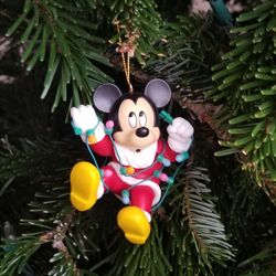 Disney- Santa Mickey Mouse Christmas Collectable Ornament