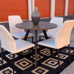 Comedor / Dining Room Table 4 Chairs  /White leather like new