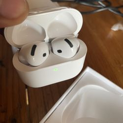 AirPods 4