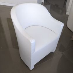 Comfortable White On White Dining Chairs On Casters
