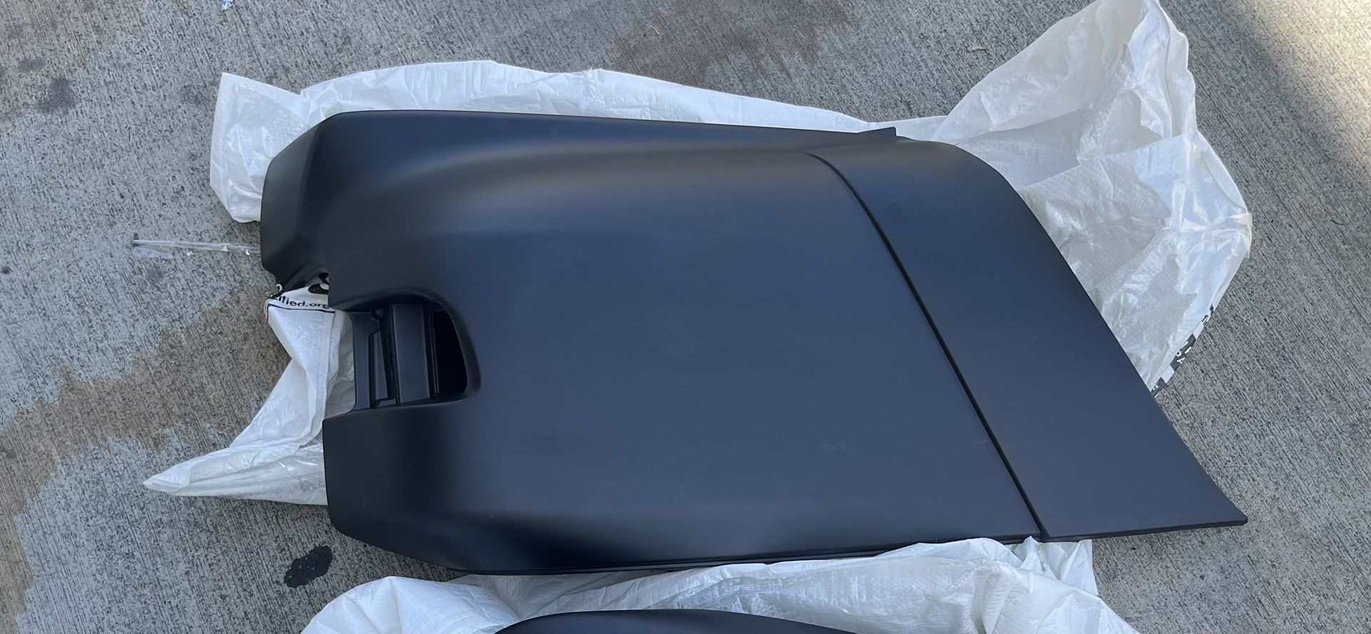 03-05 Toyota 4Runner Rear Bumper End 