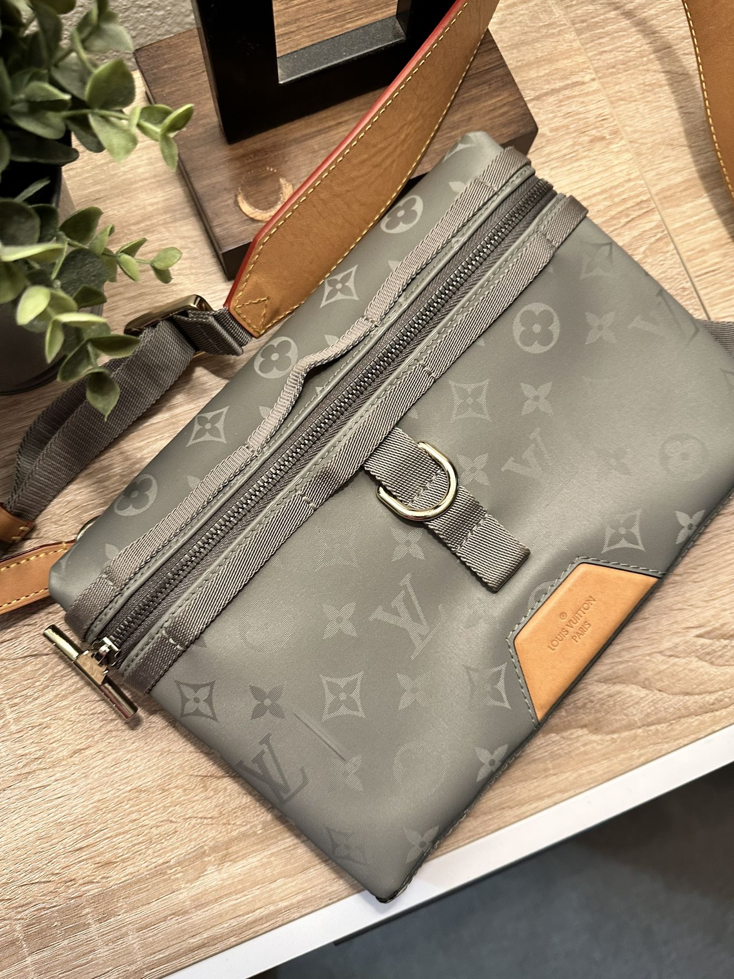 Louis Vuitton Messenger Bag With Tags And Receipt for Sale in Atlantic  City, NJ - OfferUp