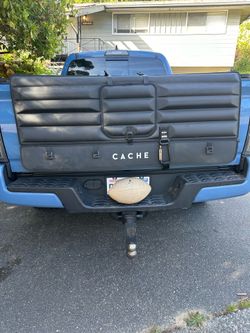 CACHE Basecamp Tailgate Pad – Premium Locking Mountain Bike Tailgate Pad