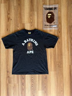 A BATHING  APE TEE🦍