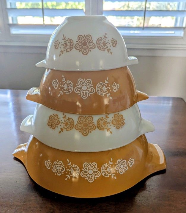 Pyrex Butterfly Gold Cinderella Bowls