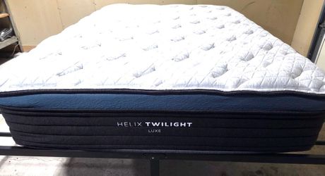 Helix - Luxe Twilight Queen Mattress, Cover: Original Cover, Top Layer: Original Layer