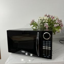 900 Watt Microwave