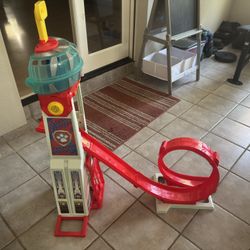 Paw Patrol Super Loop, Tower