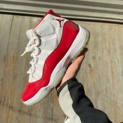 Jordan 11 Cherry Size 8.5 $120