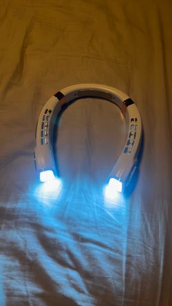 Neck fan with lights