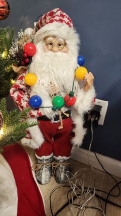 Santa Claus 28 in