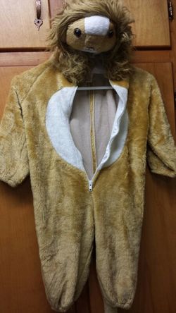Ages3-4 full lion costume