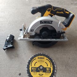 New Dewalt Cordless Brushless 6.5in Circular Saw 20V - ToolOnly.