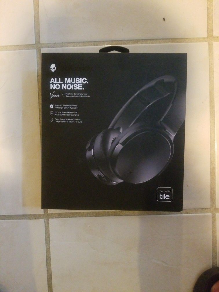 Skullcandy Venue Bluetooth Headphones Brand new 