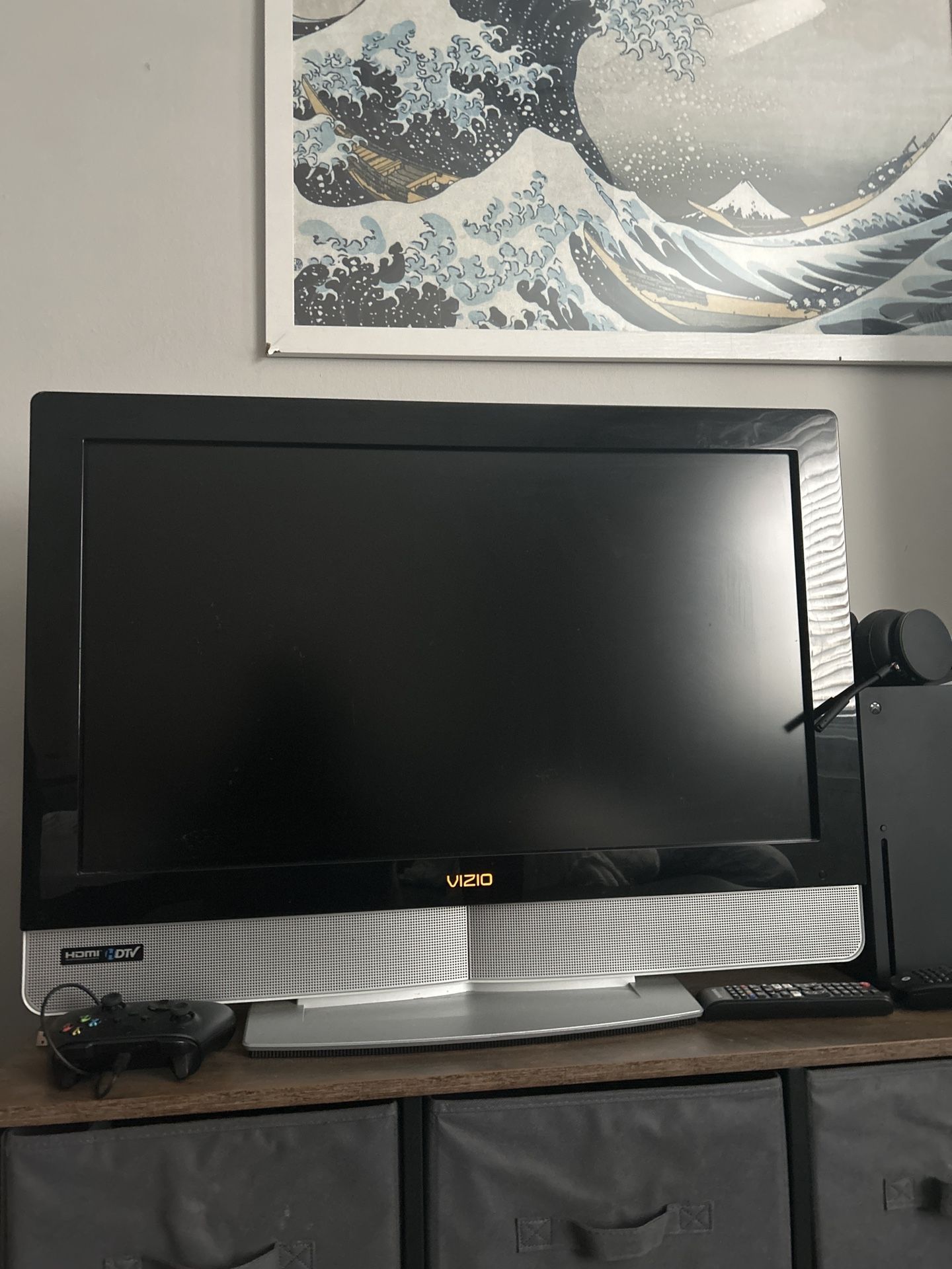 📺 Vizio VX32L HDTV – 32” – HDMI Ready – $30
