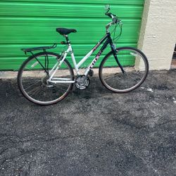 Multi track 7200 trek 11 speed bike