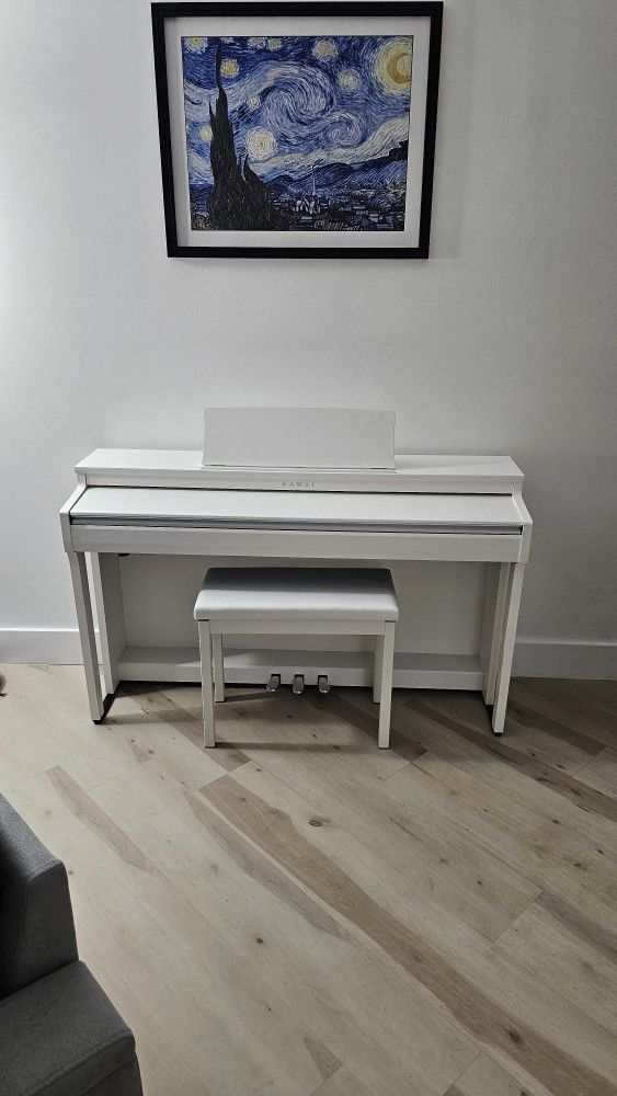 Kawai CN201 Satin White - Beautiful Piano – Excellent Condition – 10 Months Old
