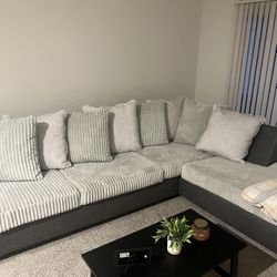 NEW LIGHT GRAY SECTIONAL 