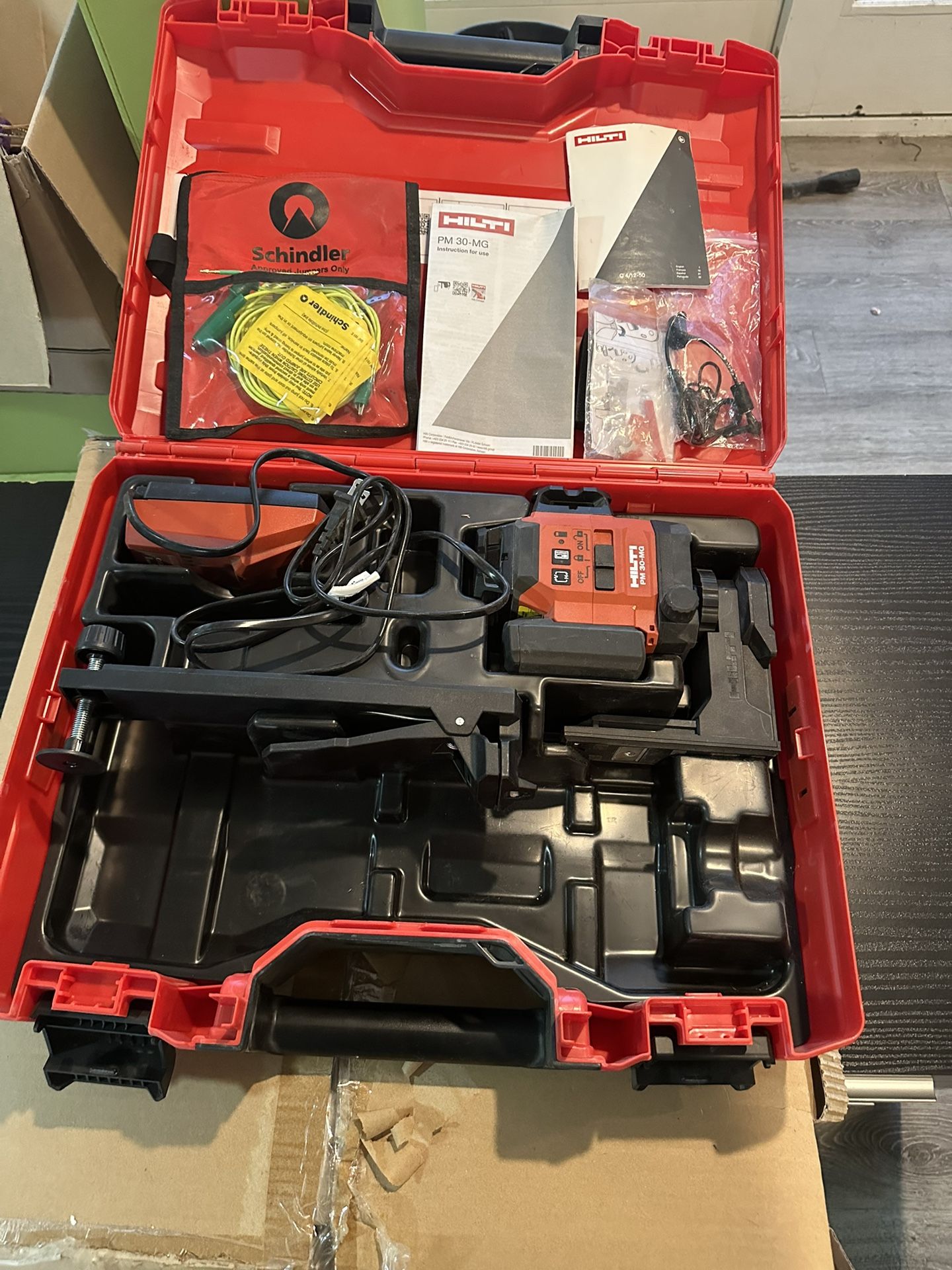 PM 30-MG Multi-Green Line Laser 131 ft. with Magnetic Bracket and Hard Case