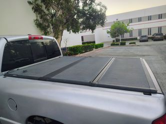 Shortbed  tri-fold cover /  tonneau cover