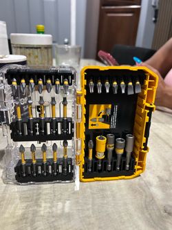 Dewalt 30-pieces set