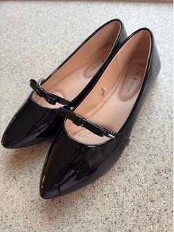 Womens flats