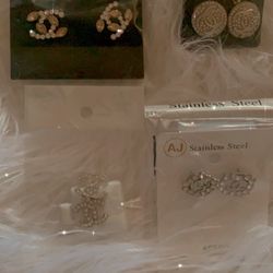Beautiful Fashion Earrings !!