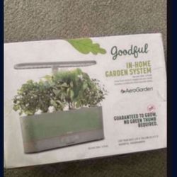 AeroGarden Harvest Slim 6 Cup