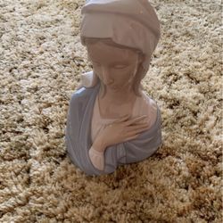 Lladro Daisa Bust Of Mother Mary