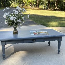 Charming Coffee Table with Drawer