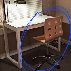 Desk chair