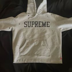 Supreme Sweater 