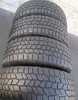 265/60/r20 cooper I sell this Seth of tires with 90% of Life the 4
