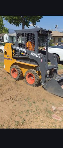 Skid steer only. Trailer sold separately