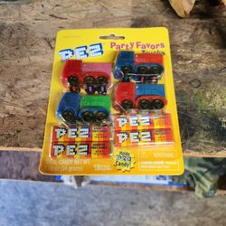 2000 Pez Party Favors Trucks [ Unopened]