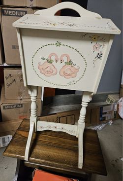 Stand-up Sewing Box