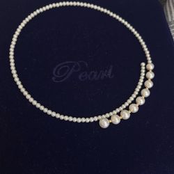 Real Pearls Necklace. 