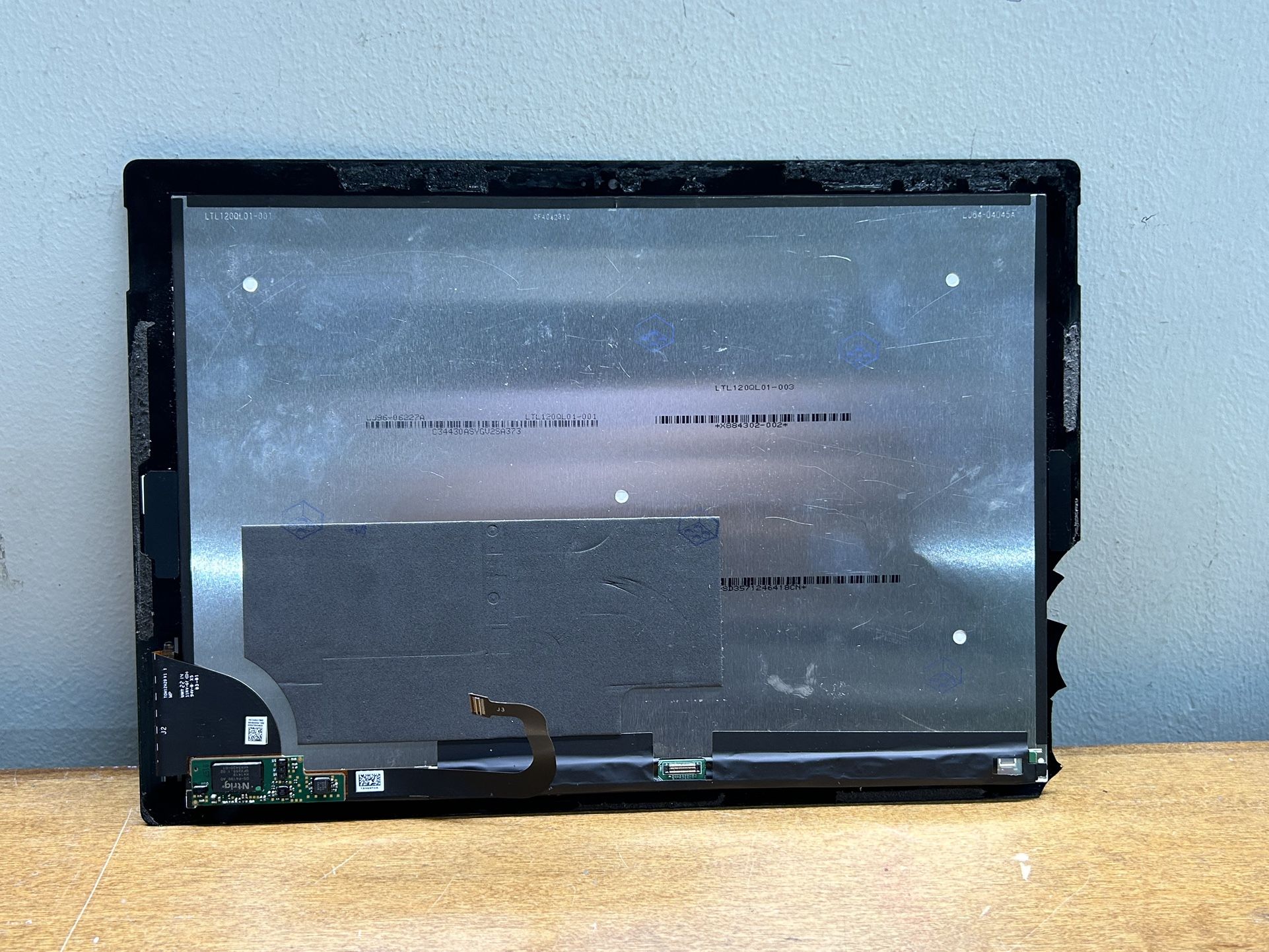 Microsoft Surface Pro 3  Display Screen LTN120QL01-003 "CRACKED DIGITIZER AS IS"