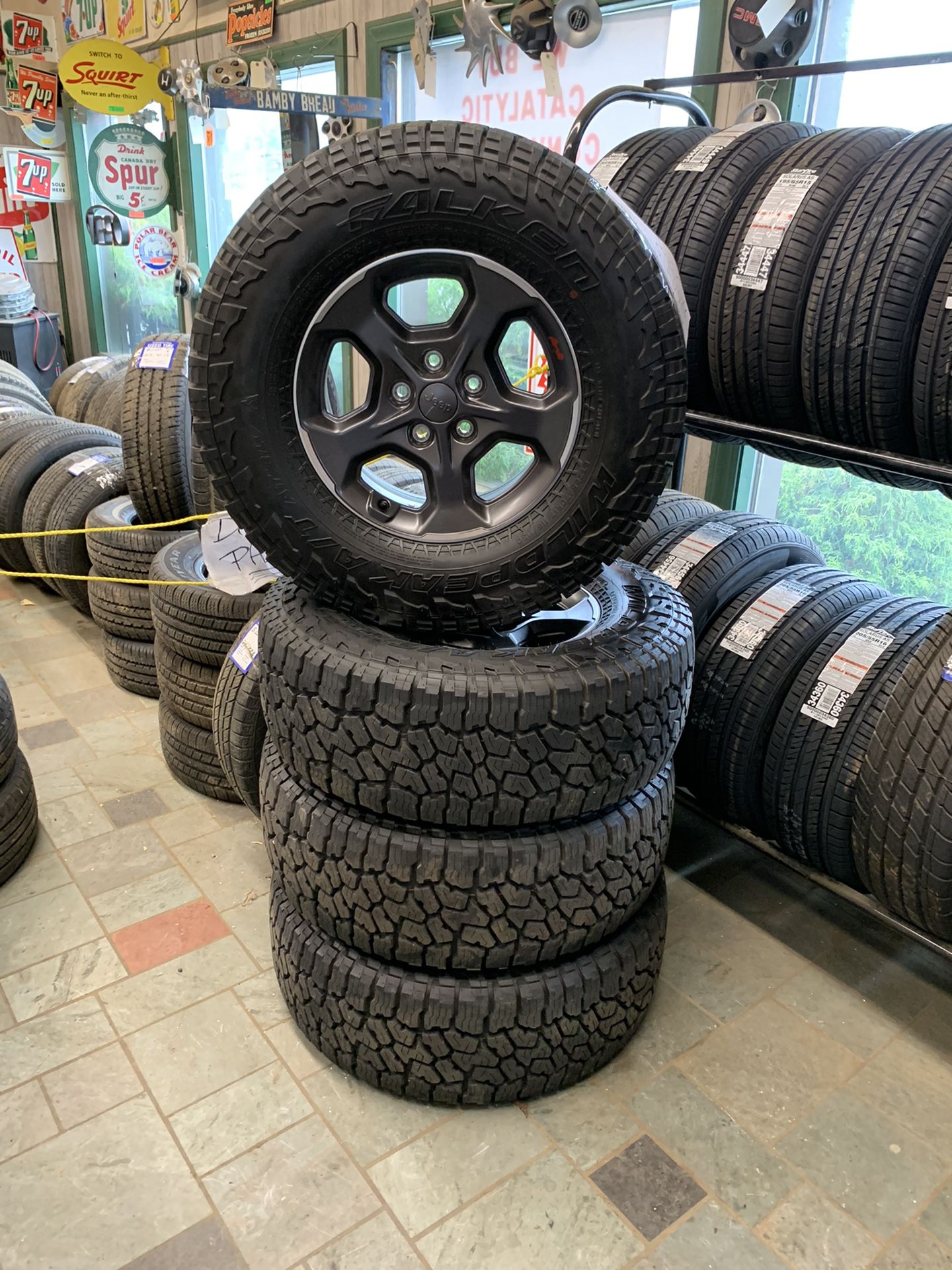 2021 Jeep gladiator wheels and tires