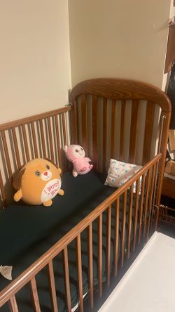 Wood Crib With New Mattress