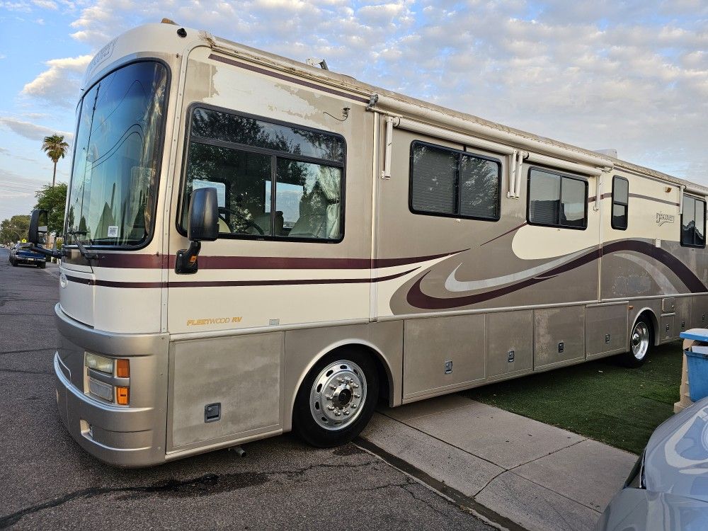 2000 Fleetwood Discovery for Sale in Phoenix, AZ OfferUp